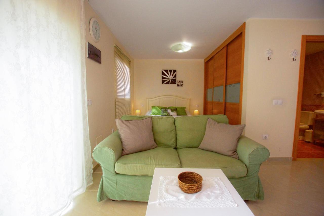 Book Jet - Hibiscus Beach Front Коста-Кальма Екстер'єр фото